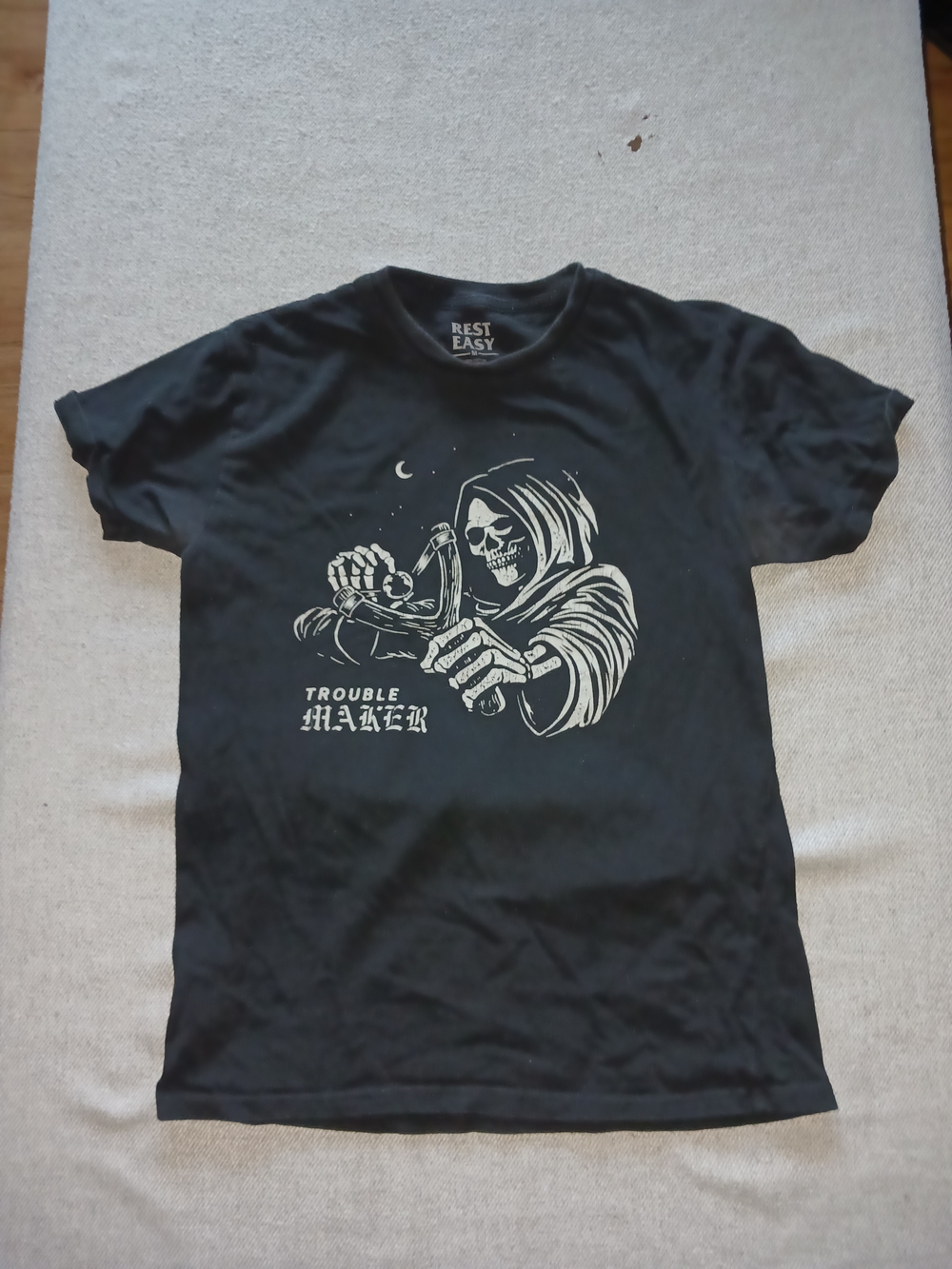 Best Easy Graphic Short Sleeve Tee in Black